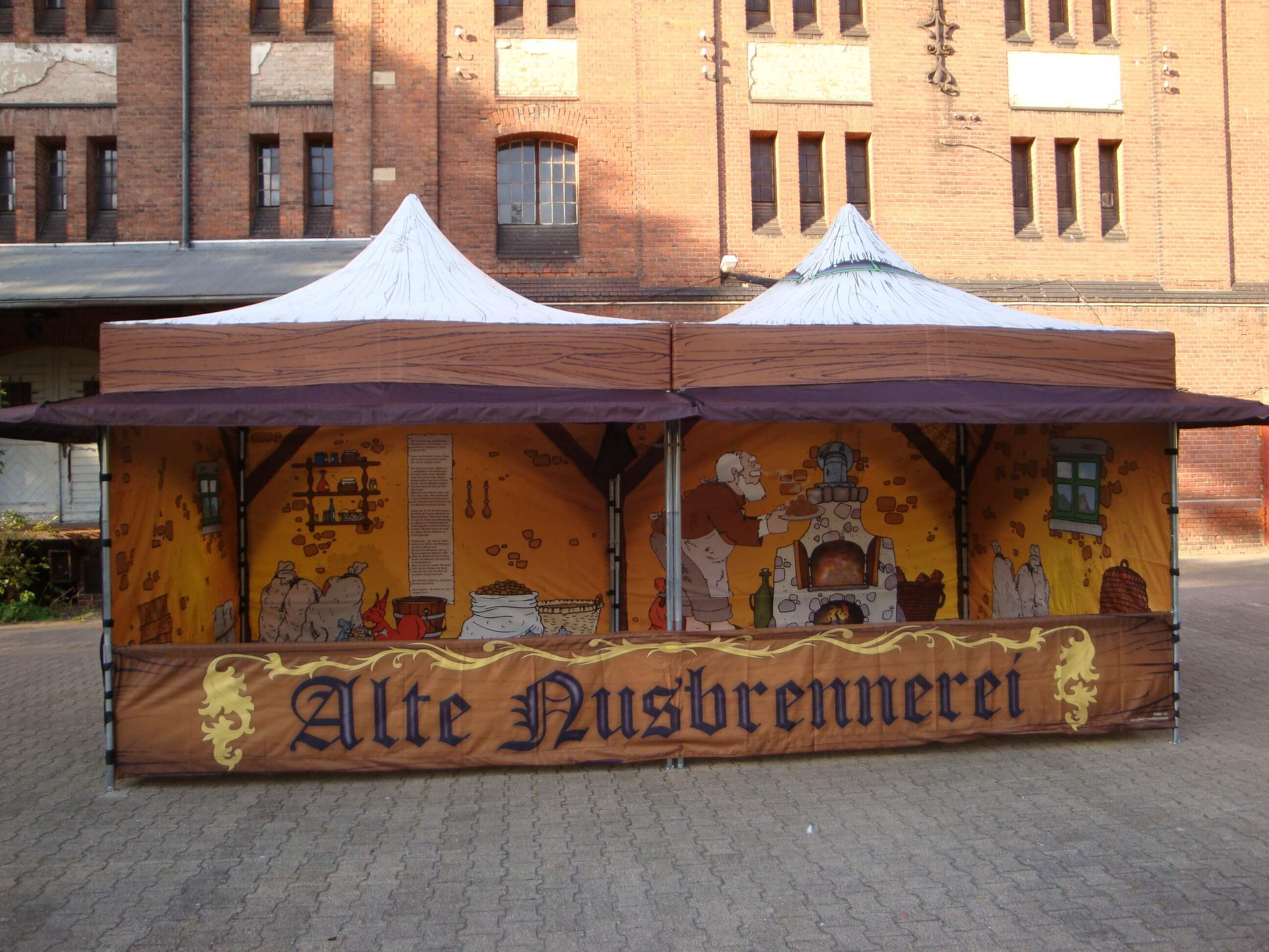 Faltzelt Verkauf in Reihe, Beplanung bedruckt